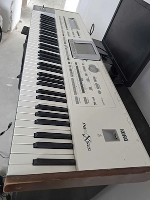 Vând Korg Pa2 xpro