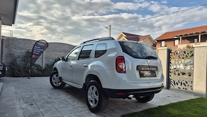 Dacia Duster 1.6 Benzina Euro 5 Clima Olanda Impecabil 105 cp Rate sau Cash Livrare la domiciliu  - imagine 3
