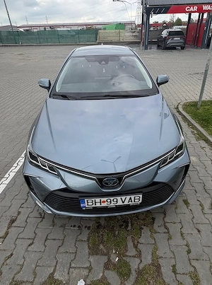 TOYOTA Corolla 1.8 HSD Dynamic 2019 - cu garantie - imagine 3