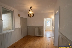 Nivel in  vila, 4 camere, cu garaj, curte proprie, Central, Brasov - imagine 9