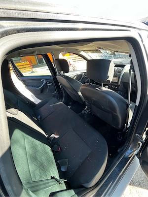 dezmembrez dacia duster 1.2 - imagine 2