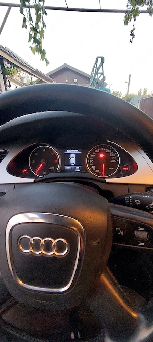 Vând Audi A4 b8 2.0 2009 - imagine 7