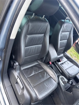 dezembrez touran 1.6 fsi blp cutie automats si 1.9 tdi - imagine 4