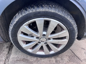 dezembrez touran 1.6 fsi blp cutie automats si 1.9 tdi - imagine 2