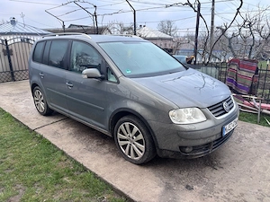 dezembrez touran 1.6 fsi blp cutie automats si 1.9 tdi - imagine 3