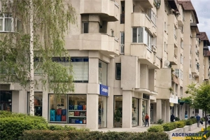 Spatiul Comercial, compartimentabil si in 3 unitati, cu acces separat, Central, Campina - imagine 6