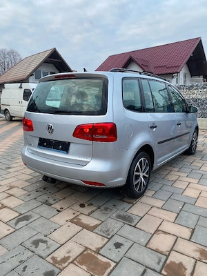 Touran 2011 - imagine 5