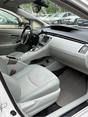 Toyota Prius sol+ - imagine 5