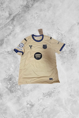 Tricouri fotbal diferite echipe - imagine 4