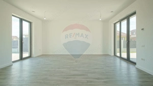 Casă  cu 5 camere de vânzare, Hălchiu - imagine 4