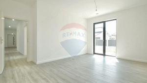 Casă  cu 5 camere de vânzare, Hălchiu - imagine 8