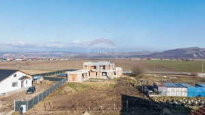 Vilă cu 3 camere, la roșu | Proiect modern – Poiana Craitelor - imagine 13