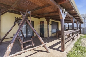 Casă cu 5 camere de inchiriat in Sofronea,Arad - imagine 3