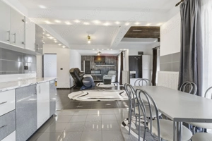 Casă cu 5 camere de inchiriat in Sofronea,Arad - imagine 8