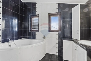 Casă cu 5 camere de inchiriat in Sofronea,Arad - imagine 18