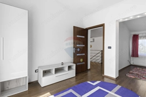 Casă cu 5 camere de inchiriat in Sofronea,Arad - imagine 16