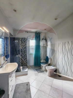 Casă / Vilă cu 4 camere de vânzare - imagine 9