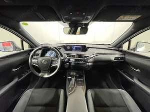 Lexus UX - imagine 7