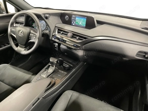 Lexus UX - imagine 7