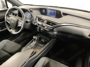 Lexus UX - imagine 8