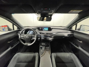 Lexus UX - imagine 6