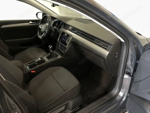 Volkswagen Passat - imagine 9