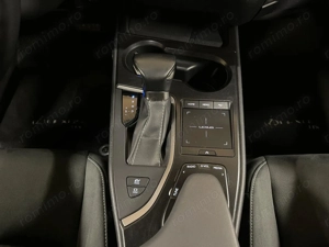 Lexus UX - imagine 19