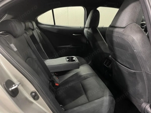 Lexus UX - imagine 11