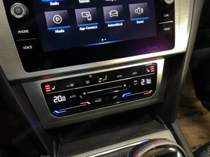 Volkswagen Passat - imagine 18