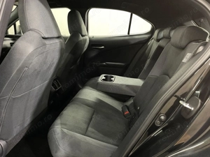 Lexus UX - imagine 10