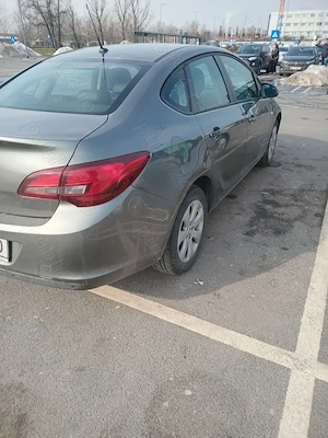 Opel astra j - imagine 2