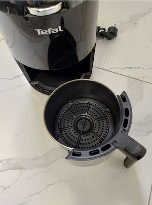 Friteuza cu aer cald Tefal 1030w (ayr fryer)