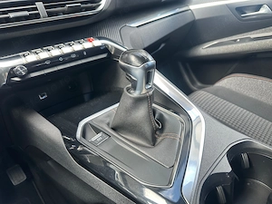 Peugeot 3008 1.6 Diesel 120 CP An 2017 - imagine 16