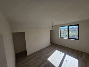 Vand casa tip duplex - imagine 4