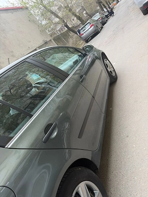 Vând golf 5 1.6 FSI benzină 2004  - imagine 3