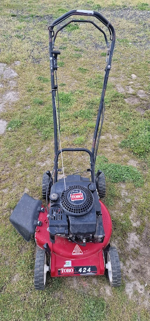 Masina de taiat iarba Toro 4.5 cai evacuare laterala