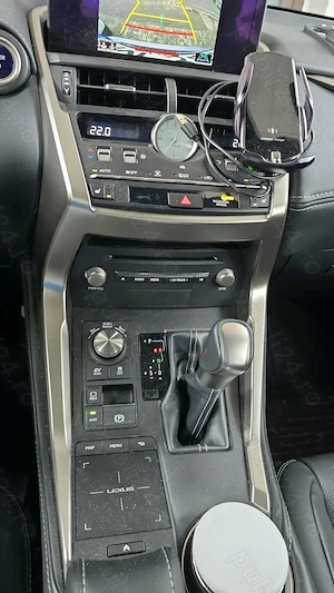 Lexus NX 300H hibrid fabricatie 2019 4x4 permanent,km reali verificați 70000,suv.revizi la zi . - imagine 4