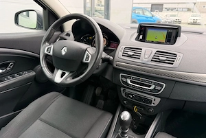 Renault Megane ENERGY dCi 110 Start & Stop Dynamique - imagine 13