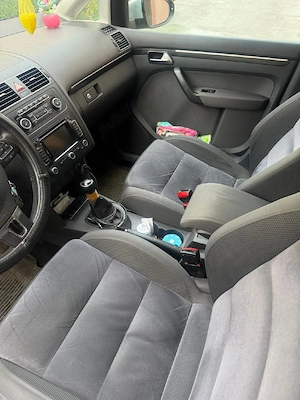 Volkswagen Touran - imagine 4