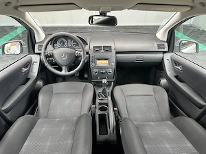 Mercedes-Benz A-Class 2.0 Diesel 82 CP An 2011 - imagine 15