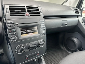 Mercedes-Benz A-Class 2.0 Diesel 82 CP An 2011 - imagine 18