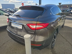 Maserati Levante Garantieauto.ro  Q4 AWD Comenzi Vocale Keyless Distronic LED R22 - imagine 8