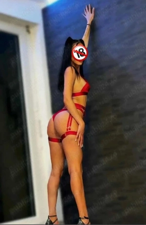 Roxana , 22 Ani , 1.70 , Mall Plaza , vă astept pentru momente unice , garantez revenirea!