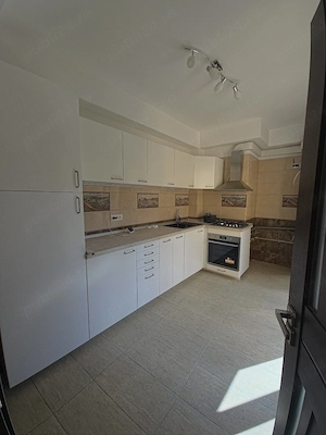 Vila zona Piata Stefan - imagine 5