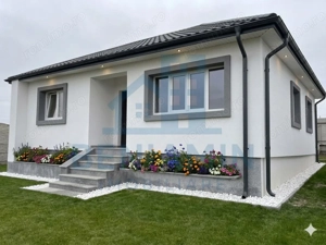 Casa la cheie-Living-2 Dormitoare-Baie-Gaze-Curent-Apa-320mp teren - imagine 7