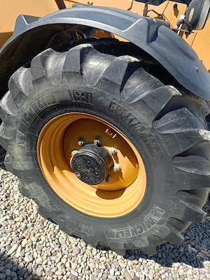 Încărcătorul telescopic Caterpillar TH407,an fabricatie 2010 - imagine 3