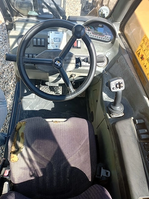 Încărcătorul telescopic Caterpillar TH407,an fabricatie 2010 - imagine 6