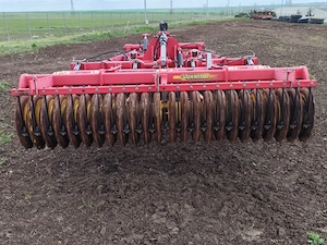 Cultivatorul combinat Väderstad TopDown,an fabricatie 2014 - imagine 3