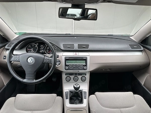 Volkswagen Passat 2.0 Diesel 110 CP An 2010 - imagine 11