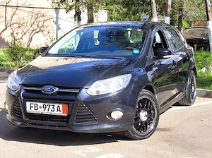 Ford Focus 1.6 benzină clasic MPI, Climă, senzori 